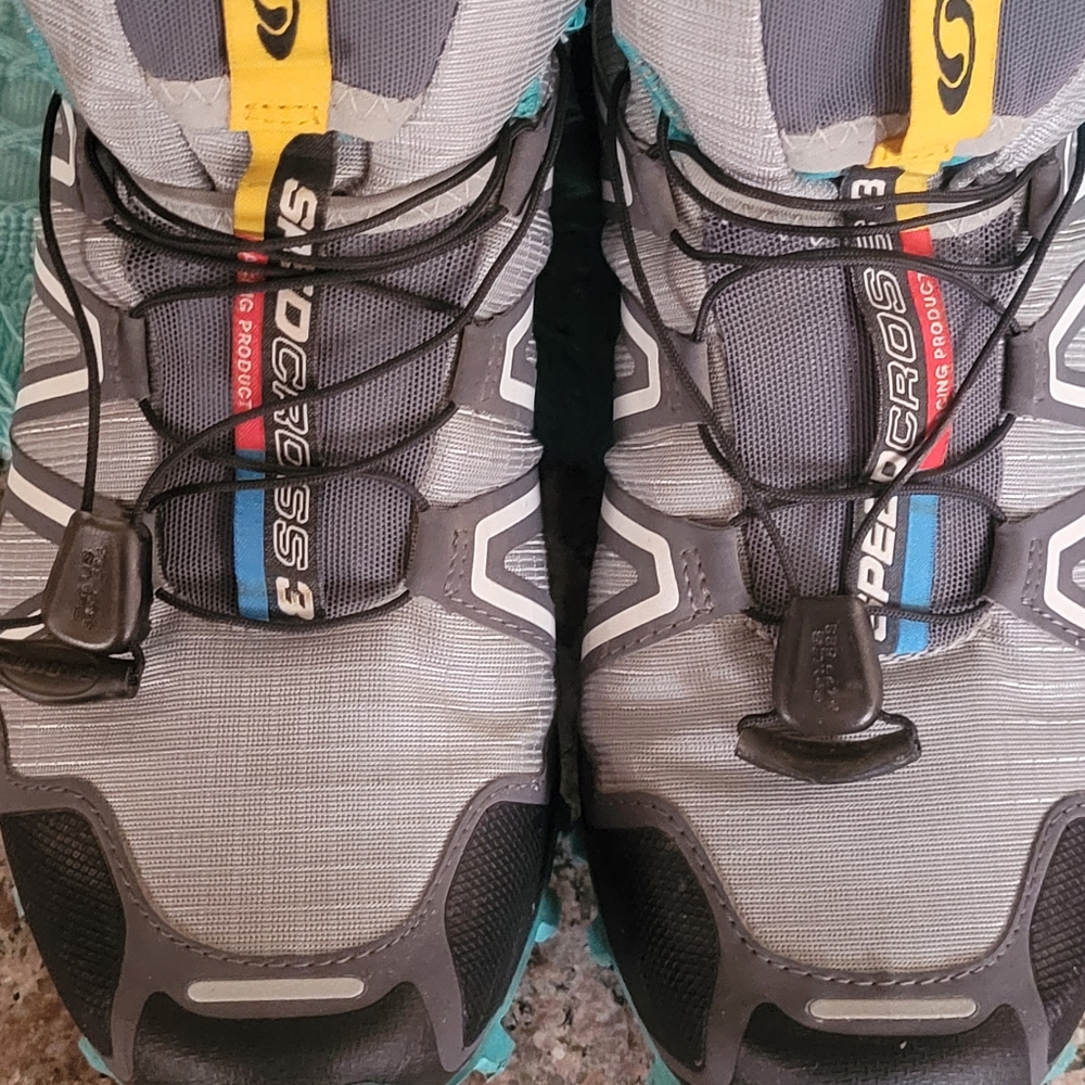 Salomon women's teal and gray speedcross 3 trail running sneakers, size 8.5